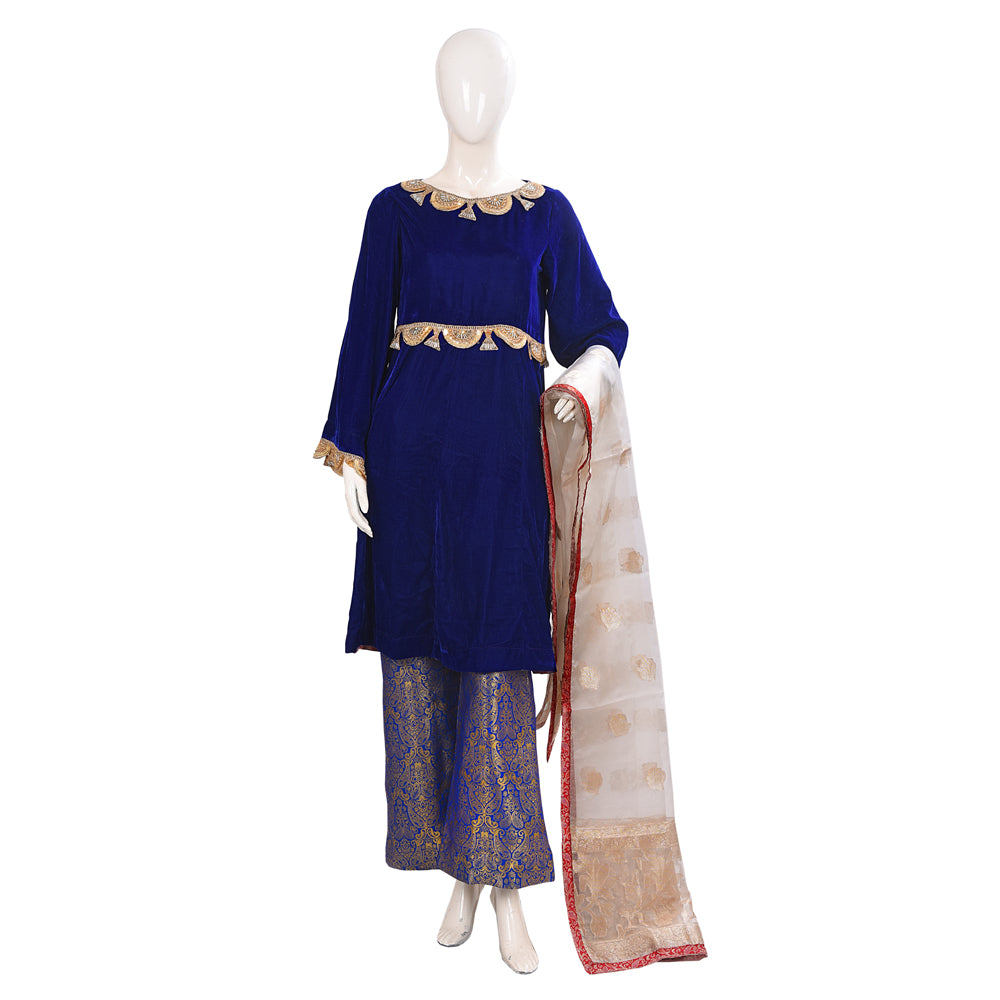 Royal Blue Velvet Suit with Banarsi Jamawar Trouser and Banarsi Organza Dupatta KF-093